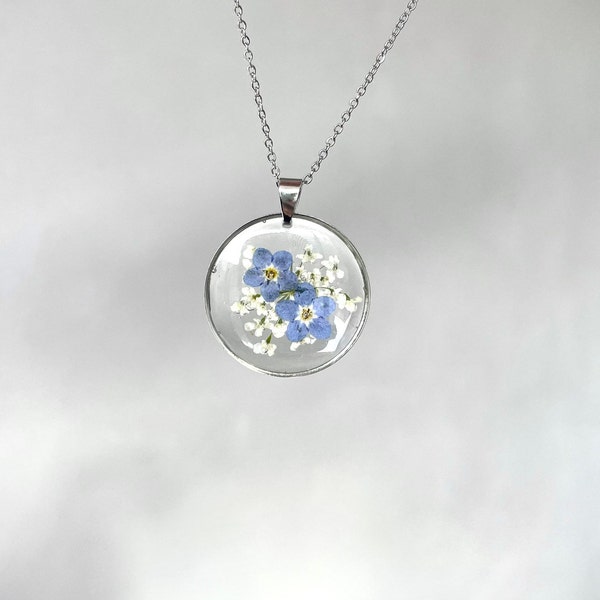 Forget-me-not flower necklace, resin jewel with Myosotis flowers