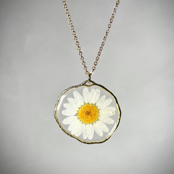 Pendentif en résine avec vraie marguerite, collier avec vraie fleur