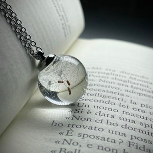 Resin sphere pendant with dandelion dandelion, dandelion resin necklace, jewel with dandelion incorporated into the resin.