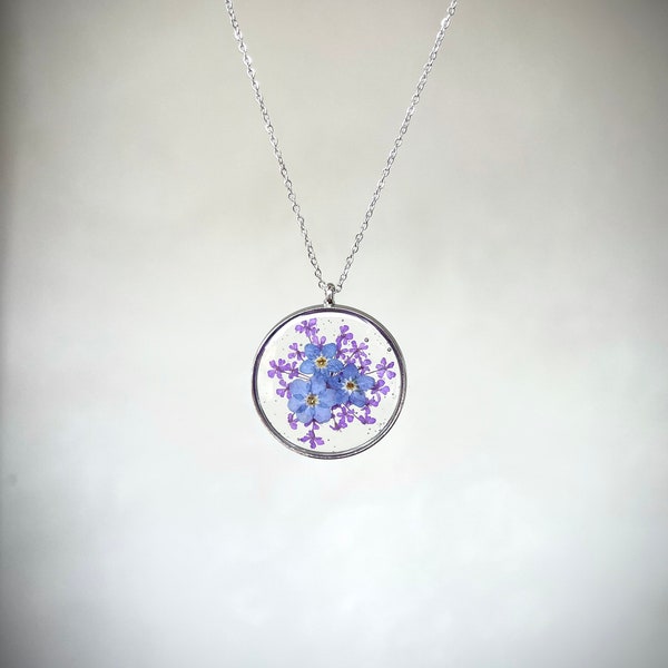 Forget-me-not flower necklace, resin jewel with Myosotis flowers