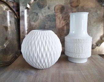 White Thomas ball vase Op Art style with diamond pattern from the 60s 70s + White Thomas vase Arcta Borkenrand Rosenthal Made in Germany