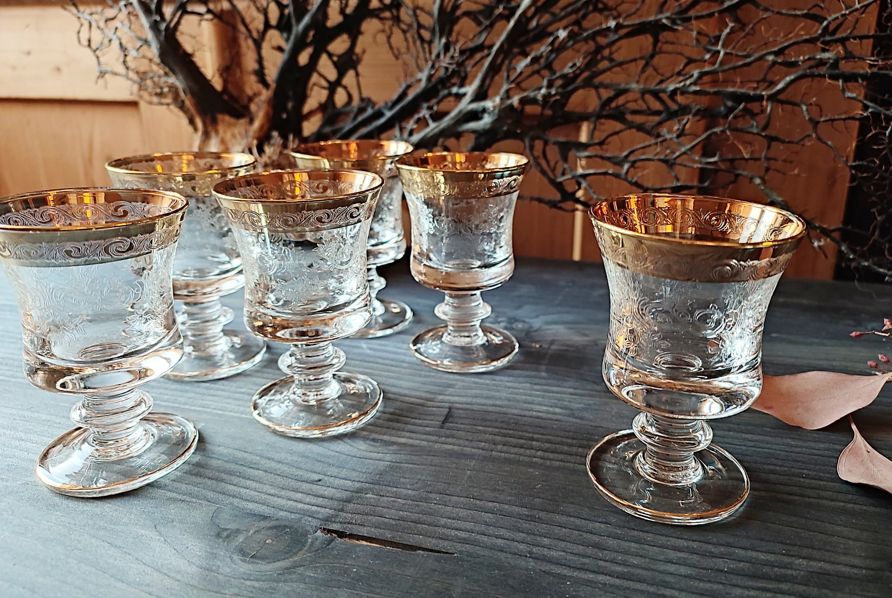 Vintage Murano Wine Glasses with Gold Threading – fleurdetroit