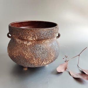 Fat Lava planter for houseplants Vintage 70s Germany Brown feet small handles Germany Top condition Carstens