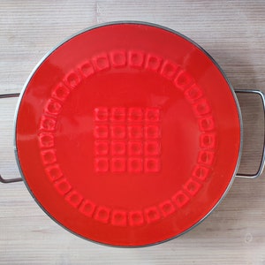 Retro Enamel SILIT Hot Plate Coaster in RED 70s Vintage Design Mid Century Article 60s 70s Made in Germany