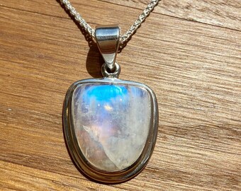 Natural Rainbow Moonstone Pendant, Cabochon Moonstone, 925 Stealing Silver Pendant, Blue Fire Moonstone , Handmade Gemstone Pendant
