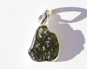 Natural Moldavite Pendant, 925 Solid Sterling Silver, Best Handmade Pendant, Genuine Czech Republic Moldavite Gemstone Pendant