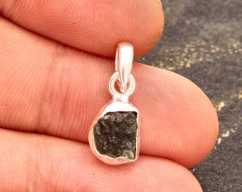 Genuine Moldavite Rough pendant 100% Natural With Certified Gemstone From Czech Republic 925 Sterling Silver Handmade Designer Jewelry