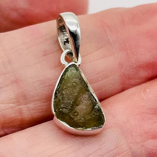 Transformation stone, Genuine Moldavite Rough pendant, 100% Natural With Certified Moldavite, From Czech Republic, 925 Sterling Silver