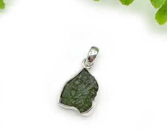 Moldavite Handmade Pendant, 100% Natural With Certified Gemstone, 925 Sterling Silver Pendant, Authentic Moldavite Pendant