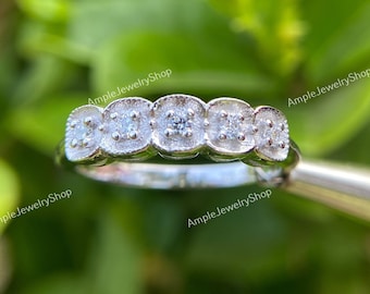 Alianza de boda con diamantes estilo art déco vintage: anillo de plata Argentium con cinco piedras