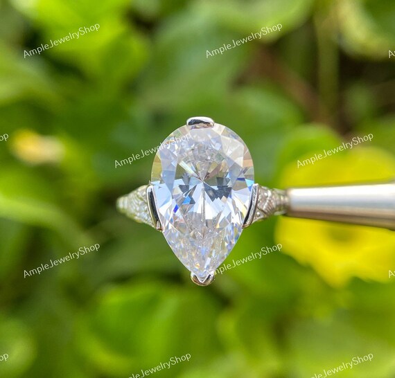 Bague solitaire diamant poire 18 carats - Bijoux et montres