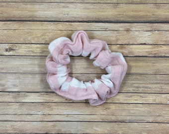 Pink and White Linen Scrunchie