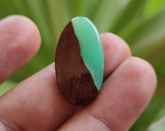 Natural Chrysoprase Cabochons .... boulder  Chrysoprase Cabochons  .. Bio Chrysoprase Cabochons ...  31x16x4  mm ... 21 ct