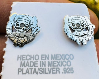Pendientes navideños con puntada de plata de ley 925 grabados con láser