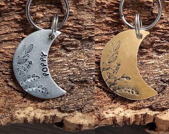 Gepersonaliseerde hondenpenning van messing of aluminium, met de hand gegraveerd met "Moon".