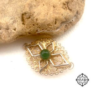 Vintage filigree Sarah Coventry brooch