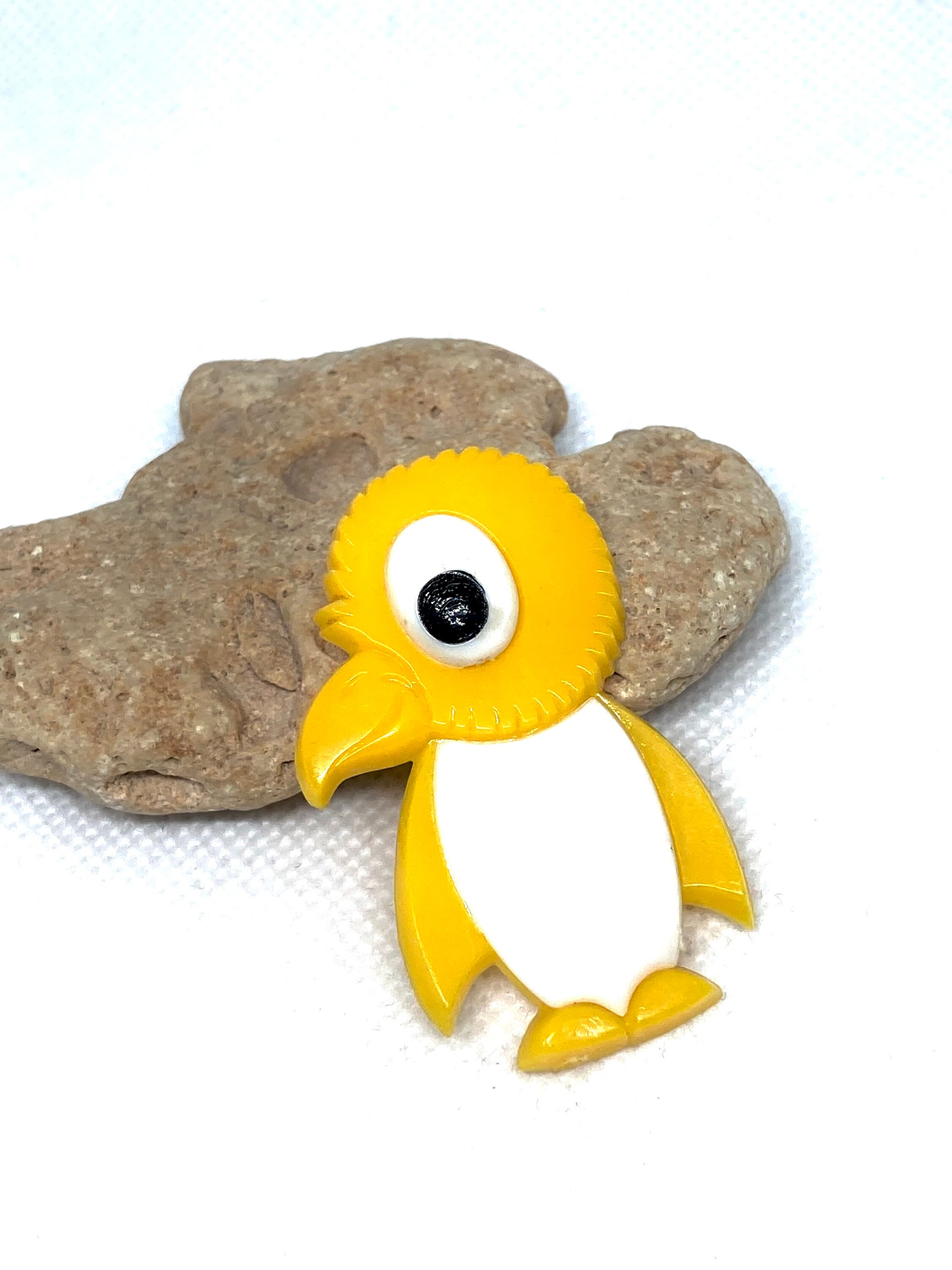 Vintage Plastic Yellow Penguin Brooch - Etsy Canada