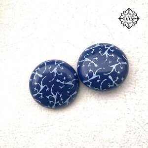 Pendientes vintage grandes de plástico azul con clip
