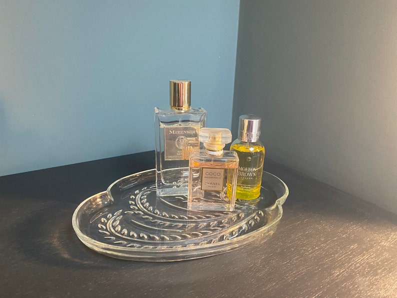 Vintage Pressed Glass Art Deco Glass Dressing Table Vanity Tray / Cake