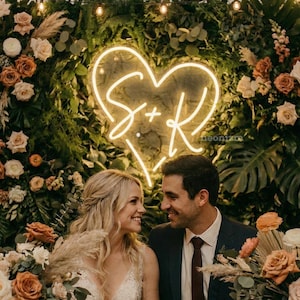 Custom Initials Heart Neon Sign / Wedding Neon Sign / Wedding Backdrop / Personalized Wedding Gifts / Wedding Decor / Engagement Decor