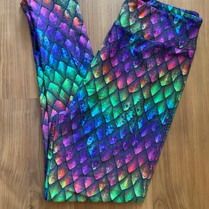 Dragon Scales Rainbow Leggings