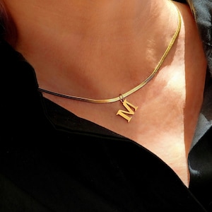Collar de letras oro/ collar inicial oro/ collar de pareja/ collar de oro personalizado/ collar de mamá/ collar de novia