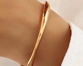 Stainless steel bangle with geometric shape / gold bangle adjustable / women's bangle gold and waterproof / hand bracelet gold / bangle with pattern