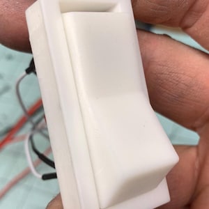 Interruptor basculante grande blanco sobre blanco con 2 LED