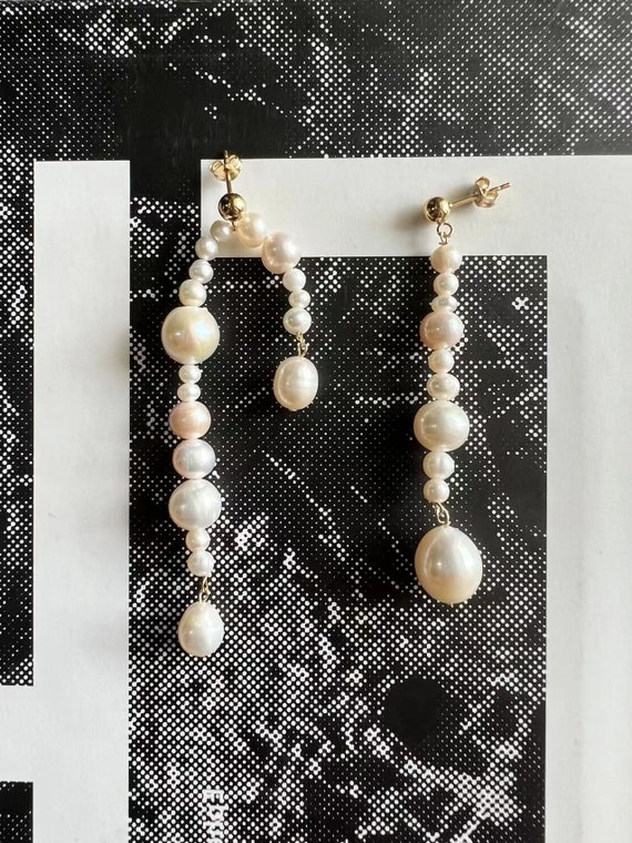 Orecchini di perle d'acqua dolce placcati in oro 14 carati fatti a Orecchini di perle d'acqua dolce placcati in oro 14 carati fatti a
