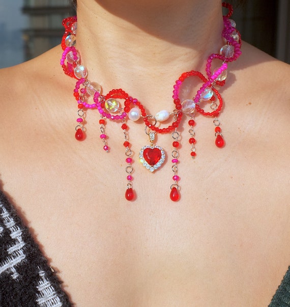 ハンドメイド チョーカーピンク 赤 ビーズ