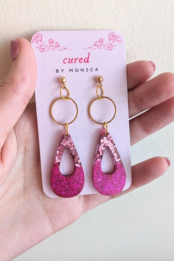 Pink Fuschia and Gold Dangle Earrings Glittery Sparkly Good