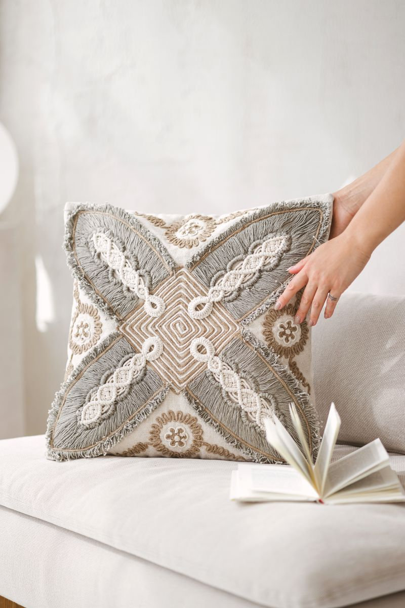 Round macrame pillow top