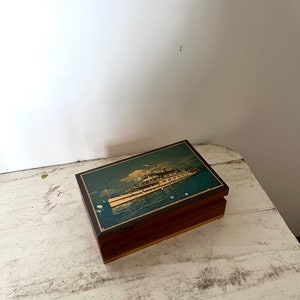 Beautiful cedar souvenir box with image of ship