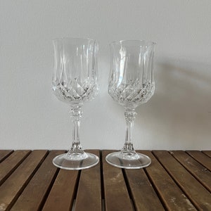 Gorgeous pair of vintage Longschamps Durand crystal wine goblets