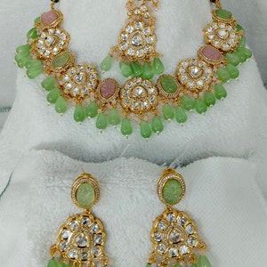 Mint-Pink Uncut Kundan Necklace mint color pearl beads hangging wedding jewelry Sabyasachi jewelry bollywood fashion jewelry polki kundan