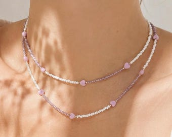 NEREA Armband Schmuck Ring Kette Herzen Gold Lila Flieder Pastell Geschenk beste Freundin Herzarmband Perlenarmband filigran Choker