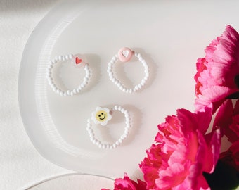 FRIA - Perlenring / Smileyring / Smiley / Blumenring / Gänseblümchen / Daisy /Blumen / Daisyring