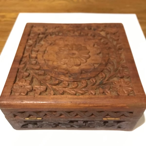 Wood Hand Carved Floral Plants Jewelry Trinket Hinged Box Made in India