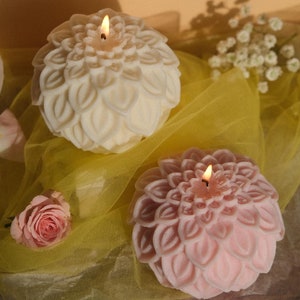 Dahlia Flower Candle | Soy Wax Daisy Candle | Flower shaped | Floral Gift Idea | Home Decor | Candle Flower Design | Easter Decoration