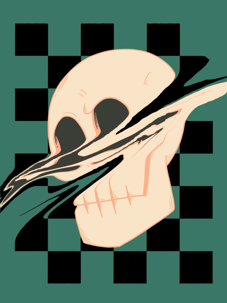 Puede incluir: Una ilustraci&oacute;n gr&aacute;fica que presenta un cr&aacute;neo de color beige p&aacute;lido dividido por un efecto de distorsi&oacute;n oscuro y l&iacute;quido. El cr&aacute;neo se sit&uacute;a sobre un fondo de tablero de ajedrez negro y verde azulado, creando un alto contraste visual.