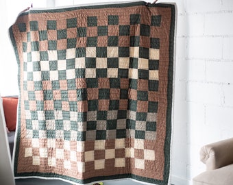 Checkered Quilt-Gees Bend Quilts