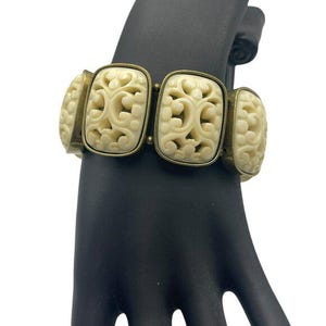 Stretch geschnitztes Armband