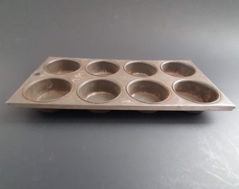 Vintage 1940’s Mini Muffin Metal Pan/ 8-Cup Muffin Tin/ Cupcake Tin