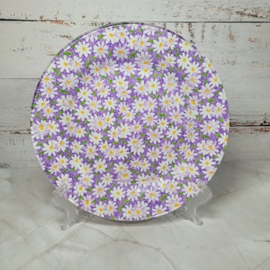 Daisies on Purple Decorative Plate