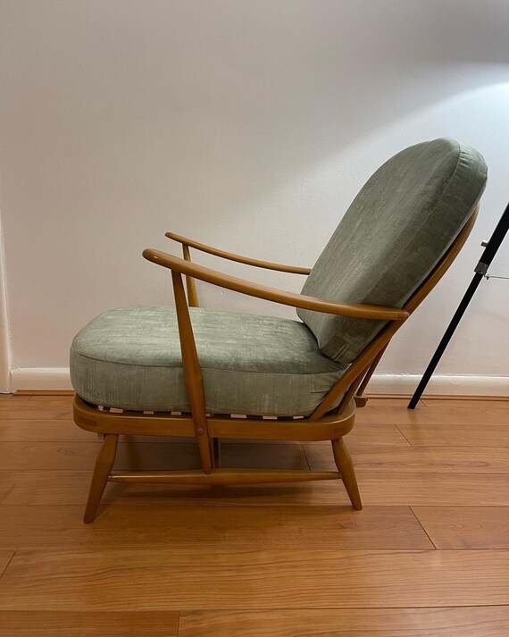 Ross chair 2025 cushions