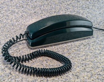 Hunter / Deep Forest Green trim line style slim vintage GE telephone - Working retro pulse-touchtone landline phone - 1980s or 1990s