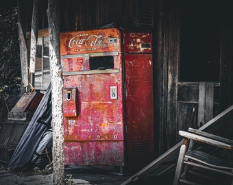 Vintage Coca Cola machine Print on Canvas , Modern Wall Art, Canvas Wall, Extra Large Wall Art, Natural And Vivid Room Decor