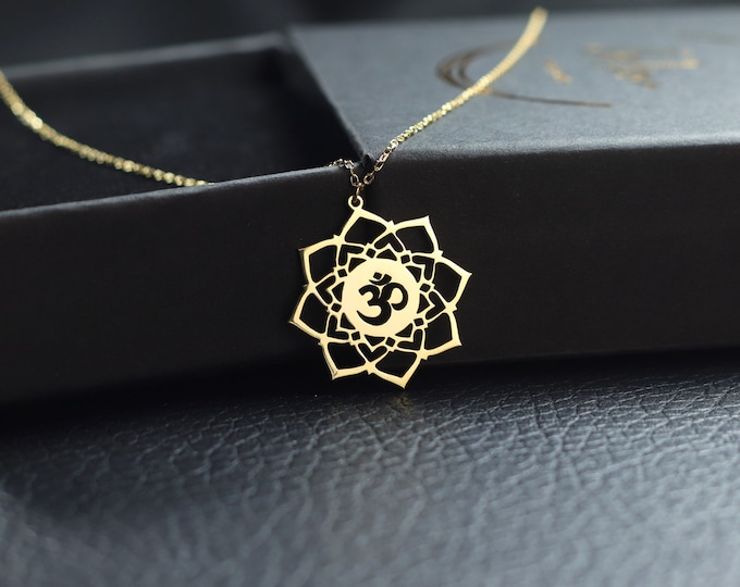 Om Chakra Necklace Aum Pendant Om Necklace Spiritual Jewelry Meditation Charm Yoga Pendant Dainty Om Chakra Pendant Yoga Mother Gift