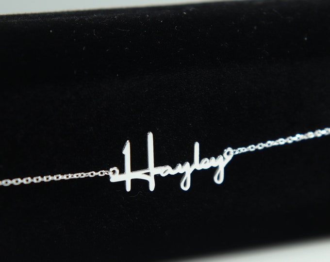 Name Necklace 925K Solid Silver Nameplate Pendant Mother's day gift for mom Best gift for her Stylish Hilda Quin Font Personalized Necklace