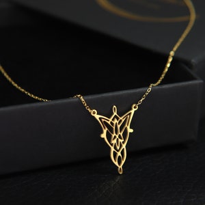 Eternal Radiance: Arwen's Light-Bearer Necklace Elven Elegance Pendant Arwen Elfique Evenstar Necklace Arwens Cosplay Costume Pendant Gift